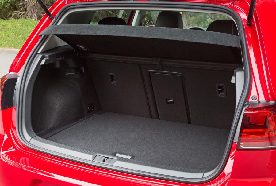  Volkswagen Golf TSI 5-Door 2015 года  (US) (фото 14 из 20)